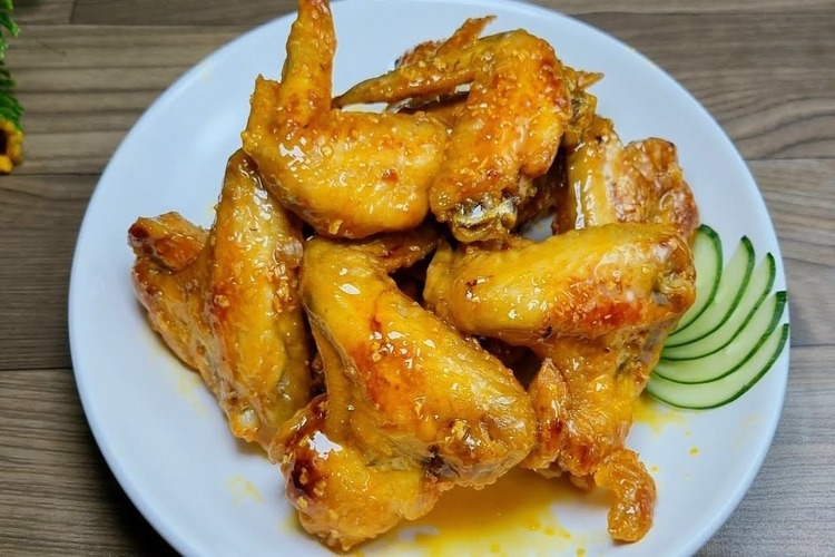 Cách làm cánh gà chiên bơ tỏi thơm ngon, béo ngậy, giòn rụm khó cưỡng cực đơn giản