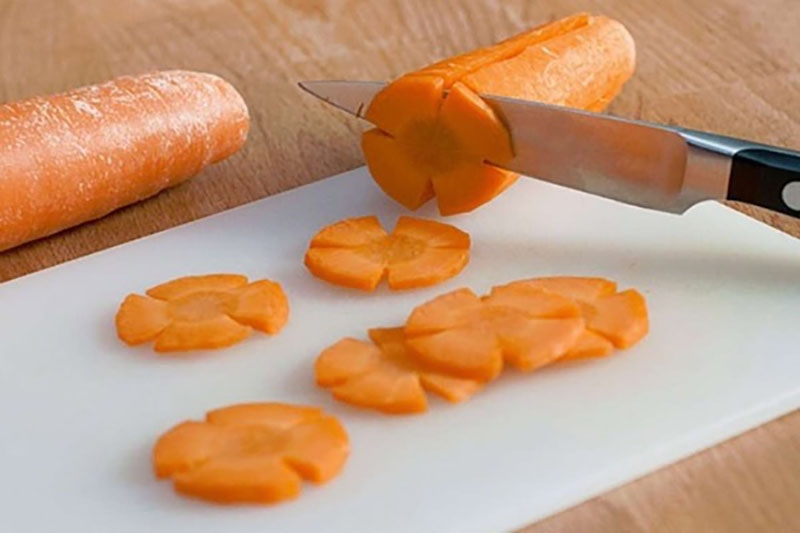 Hướng dẫn cách làm cánh gà xào ớt xiêm (hình 5)