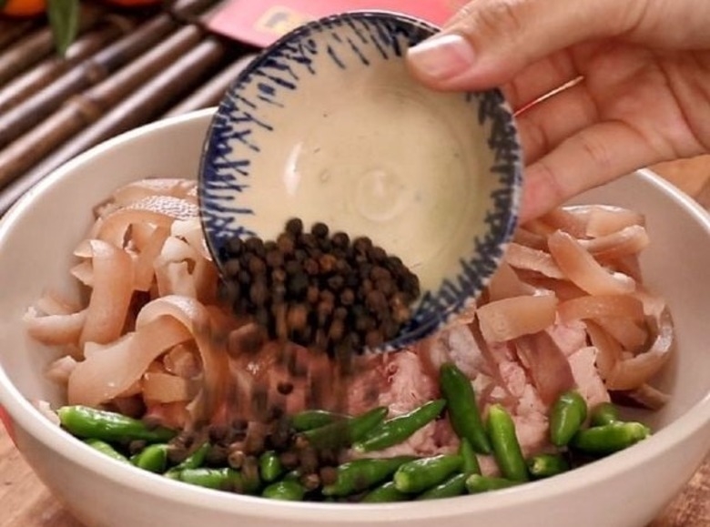 Cách làm chả da heo ớt xiêm 4