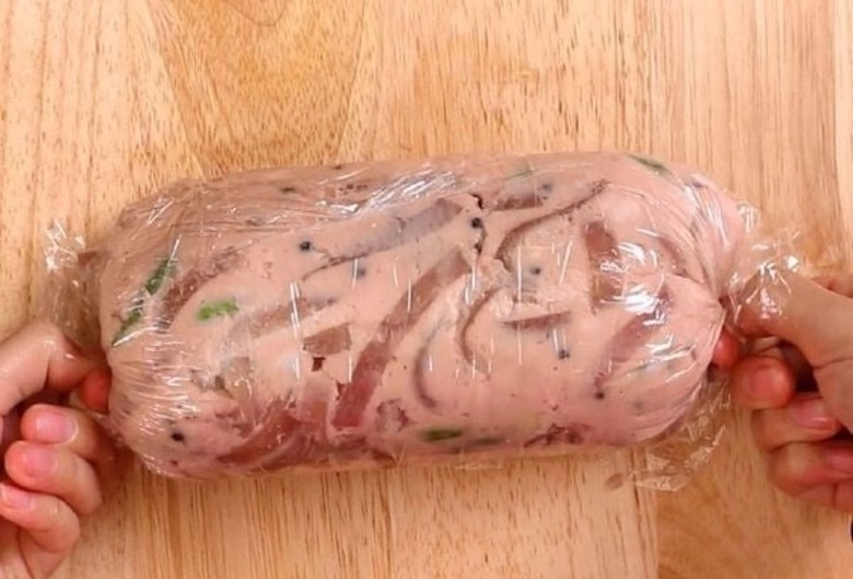 Cách làm chả da heo ớt xiêm 5