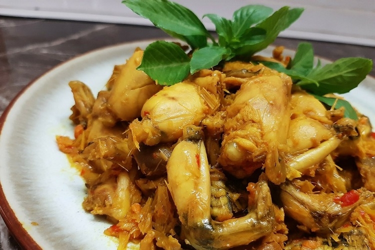 Cách làm ếch xào sả ớt nghệ (Hình 5)