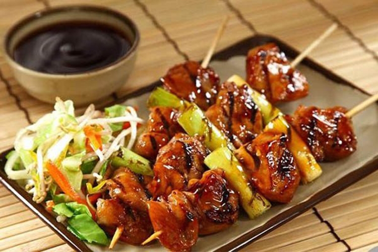 Cách làm gà xiên nướng kiểu Thái hình 1