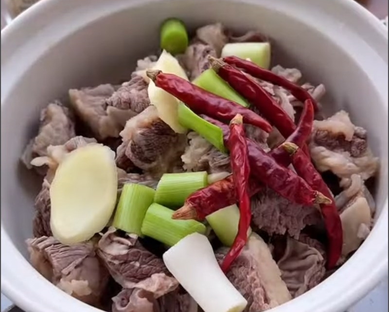 cách làm gân bò hầm (hình 3)