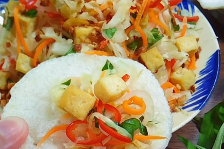 Cách làm gỏi bắp cải cà rốt chay giòn ngon, thanh mát, hấp dẫn cho bữa ăn lành mạnh