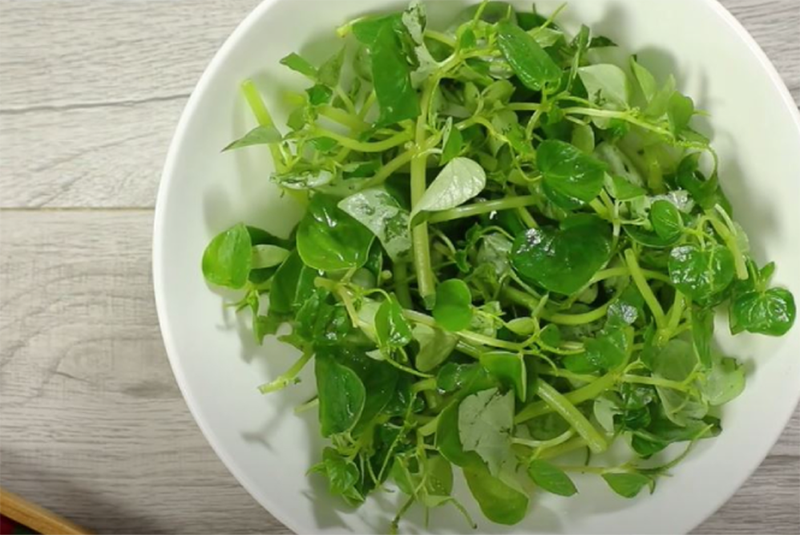 Cách làm gỏi gà rau càng cua (hình 8)