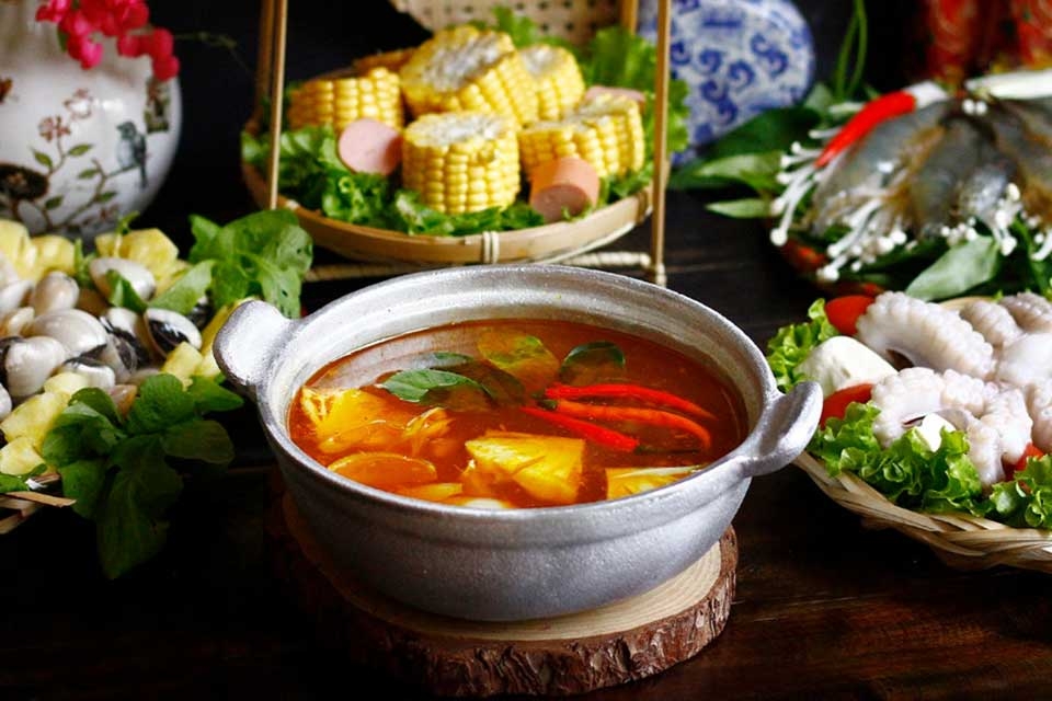 Cách làm nước lẩu Thái chua cay thơm nức mũi, ăn kèm hải sản hay thịt bò đều hợp vị