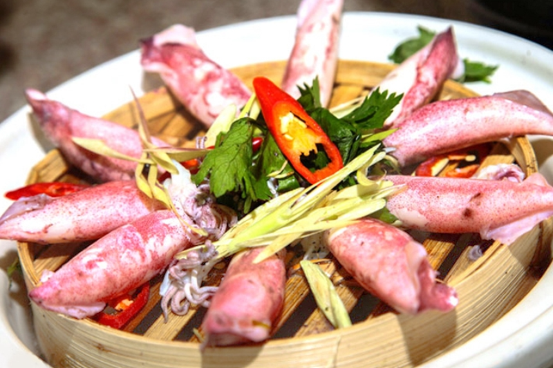 Cách làm mực hấp sả ngon giòn, thơm lừng đơn giản tại nhà ai cũng có thể làm được