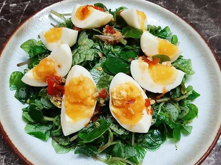 cách làm rau càng cua trộn trứng 7