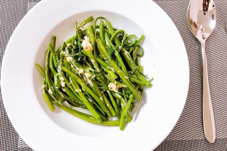 Cách làm rau muống xào chao (Hình 4)