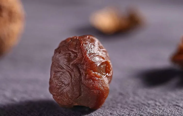 cách làm rượu vải khô.6
