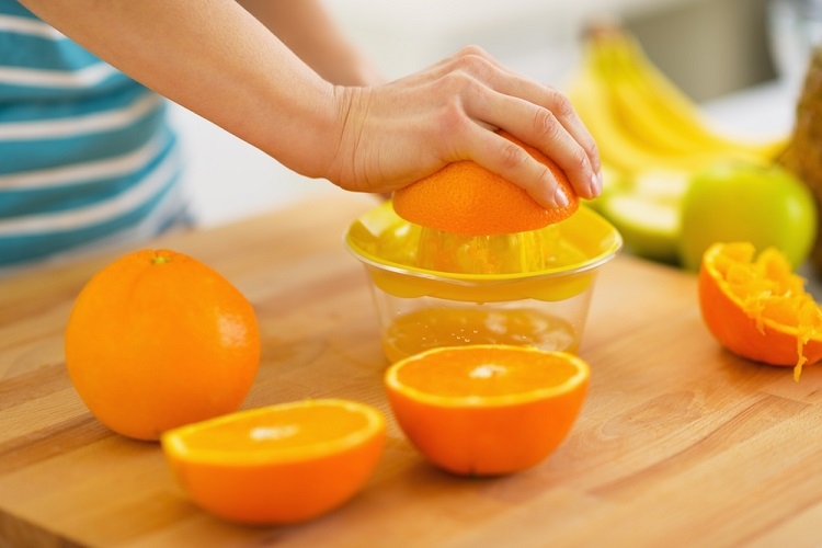 Cách làm sinh tố cải xoăn 9