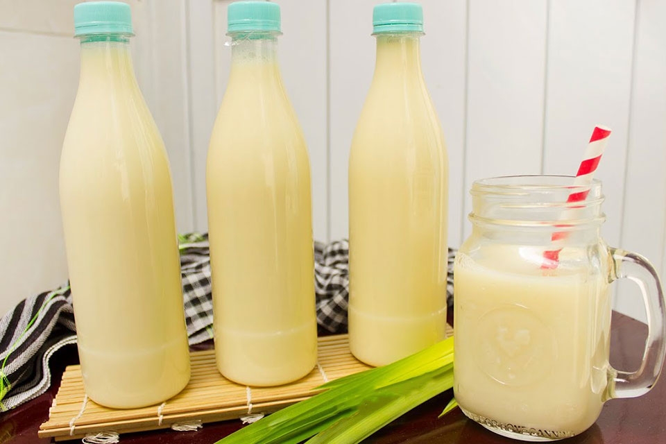 Cách làm sữa hạt sen cho bé thơm ngon, bổ dưỡng, giúp bé ngủ ngon và tăng cân