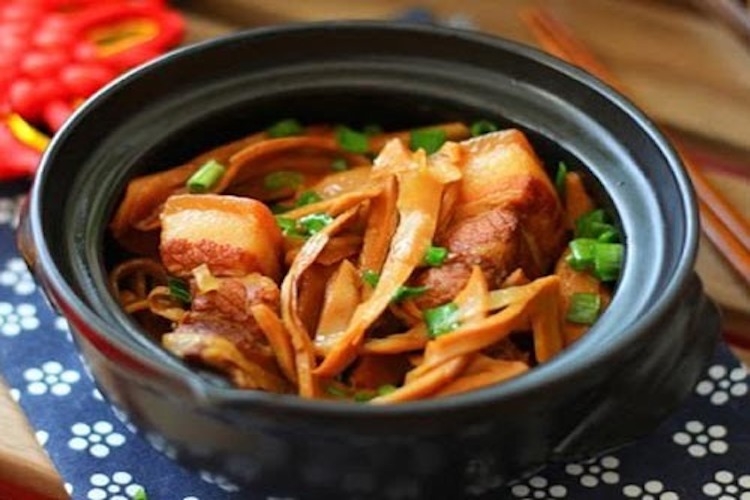 Cách làm thịt kho măng khô miền Trung: Đậm đà hương vị truyền thống, chuẩn vị ngày Tết quê nhà