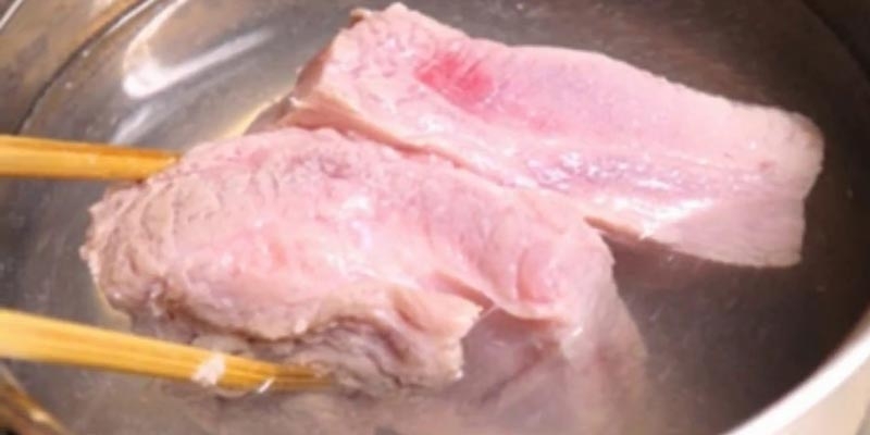 cách làm thịt lợn giả bò khô - hình 2