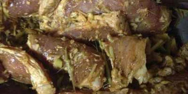 cách làm thịt lợn giả bò khô - hình 3