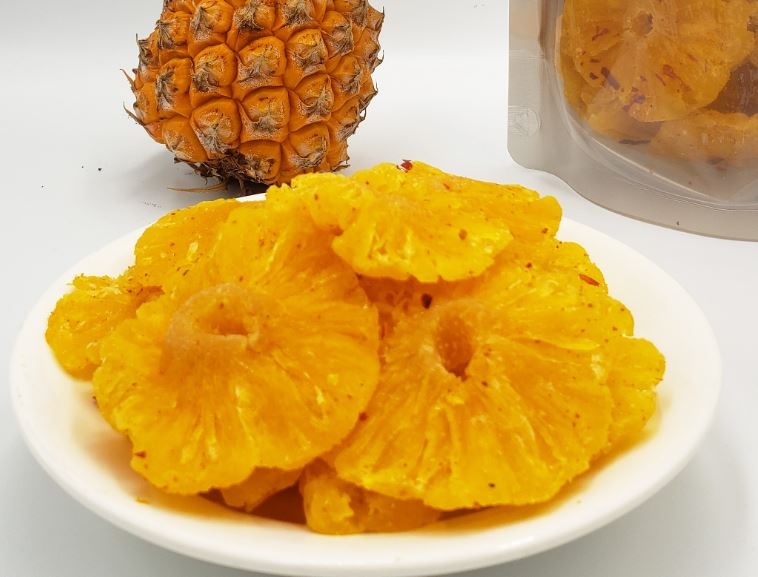 cách làm thơm sấy muối ớt 6