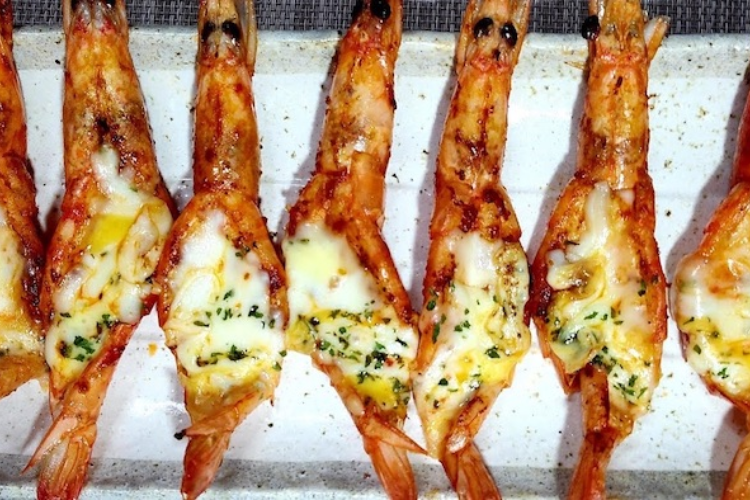 Cách làm tôm nướng sốt phô mai hình 2