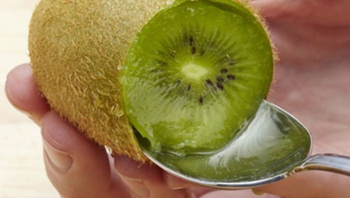 Chia sẻ với chị em cách làm trà sữa kiwi (hình 3)