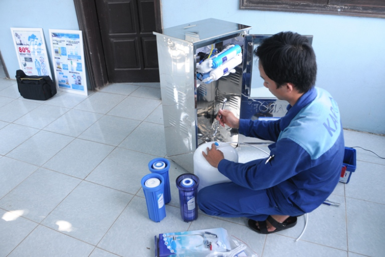 Cách lắp máy lọc nước Karofi với nguồn điện