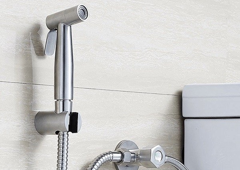 cách lắp vòi xịt vệ sinh 2