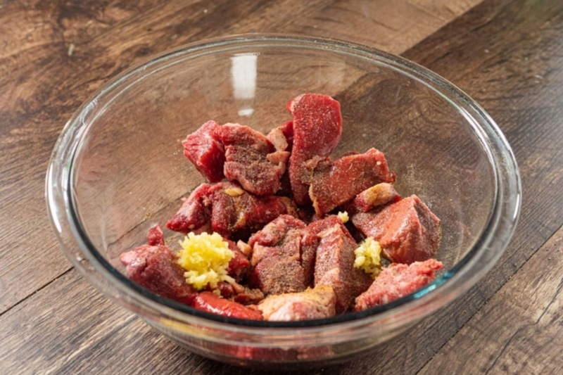 cách nấu bò sốt vang 4