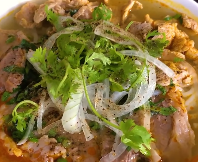 Cách nấu bún bò tái (hình 12)