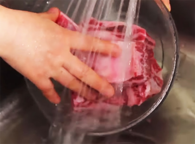 Cách nấu bún sườn bò (Hình 8)