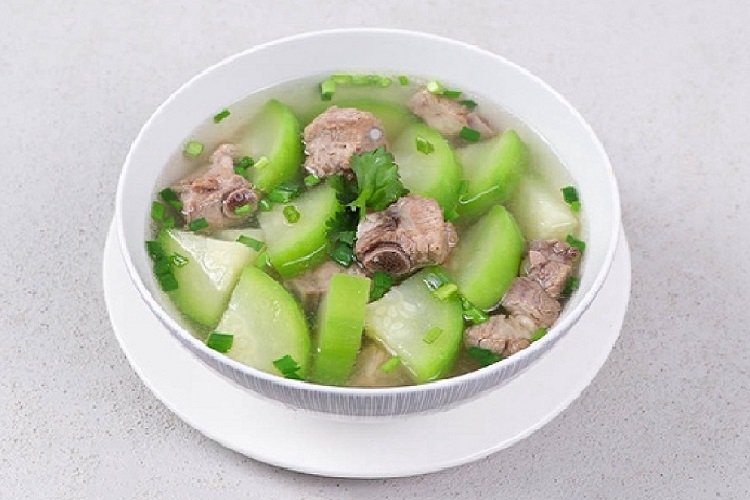 Cách nấu canh bí xanh với xương (Hình 1)