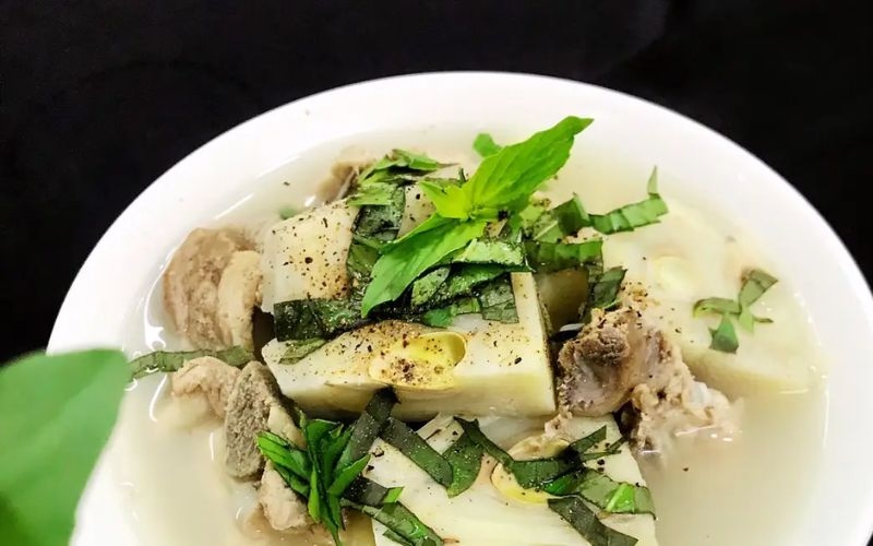 Canh mít non nấu xương