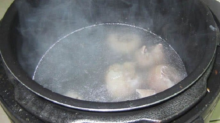 Cách nấu cháo móng giò bằng nồi cơm điện (Hình 4)
