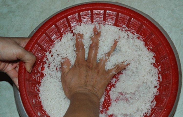Cách nấu cơm bằng giấm và muối (Hình 3)