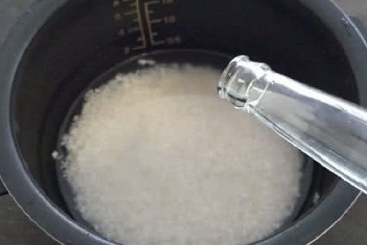 Cách nấu cơm bằng giấm và muối (Hình 5)
