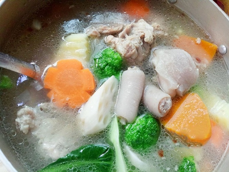 cách nấu đuôi heo hầm rau củ ảnh 7