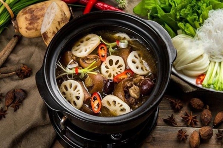 Cách nấu lẩu đuôi bò miền Bắc 8