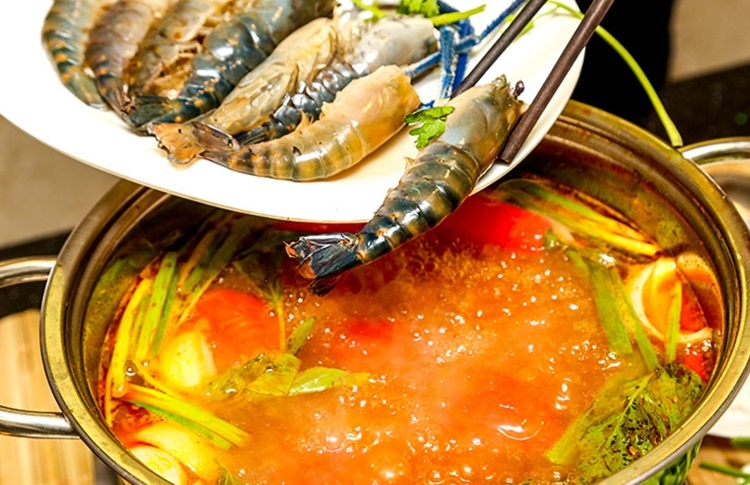 cách nấu lẩu tôm 7