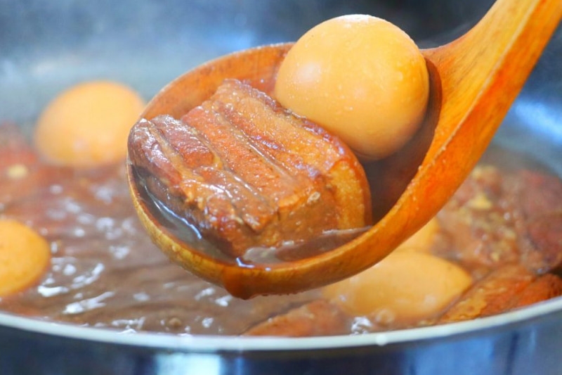 Cách nấu thịt kho tàu miền Bắc ảnh 4