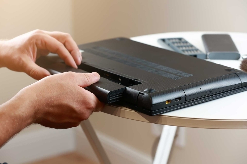 cách phục hồi pin laptop sau khi bị chai 1