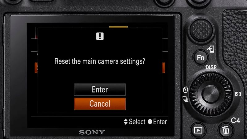Cách reset máy ảnh Sony về cài đặt gốc bằng menu