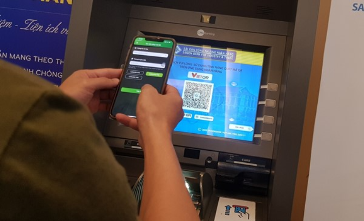 Cách rút tiền liên ngân hàng bằng mã QR tại ATM VietinBank (hình 1)