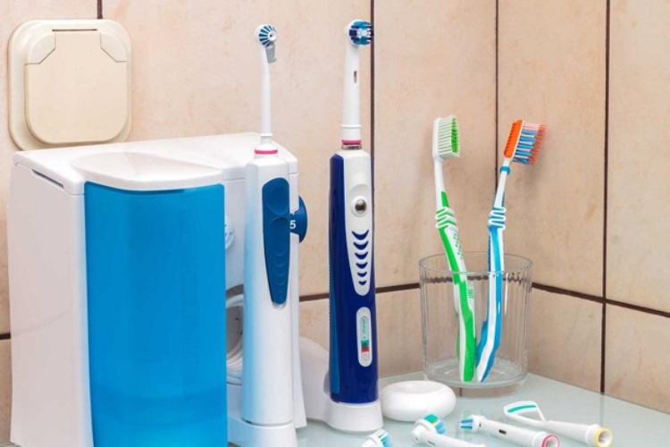 cách sử dụng bàn chải điện Oral B hình 6