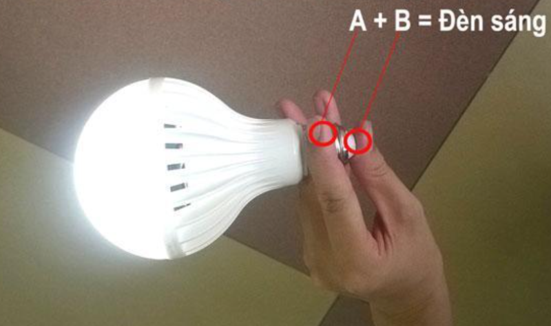 Cách sử dụng đèn tích điện - hình 4