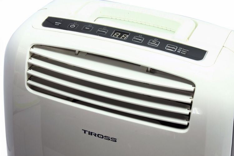 Hướng dẫn chi tiết cách sử dụng máy hút ẩm Tiross hiệu quả và những lưu ý khi dùng