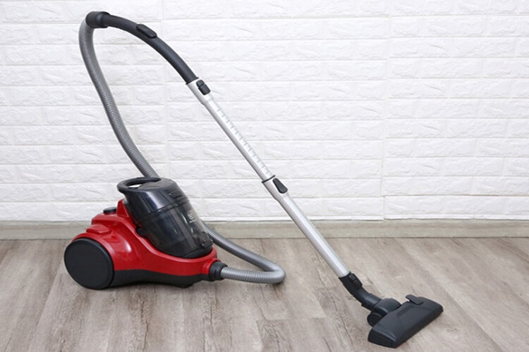 Cách sử dụng máy hút bụi Electrolux chi tiết, vệ sinh máy và những điều cần lưu ý khi dùng
