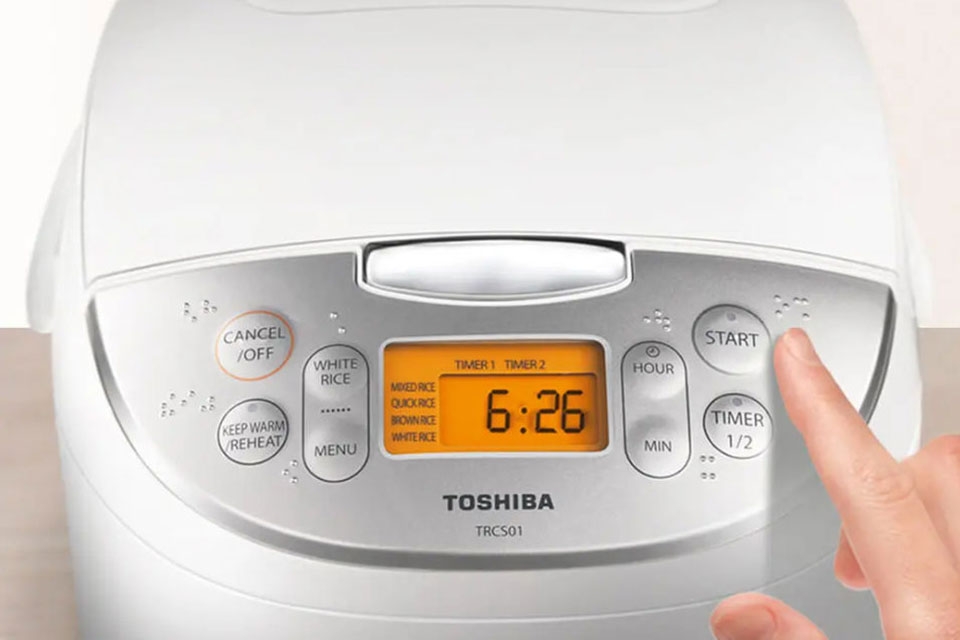 Cách sử dụng nồi cơm Toshiba điện tử đúng chuẩn để nấu cơm ngon, không bị nhão