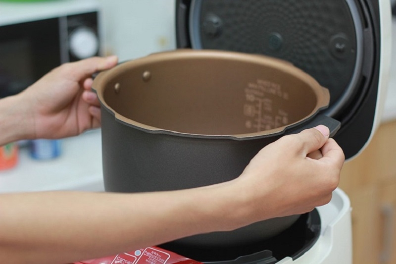 Cách sử dụng nồi cơm điện tử lần đầu ảnh 6
