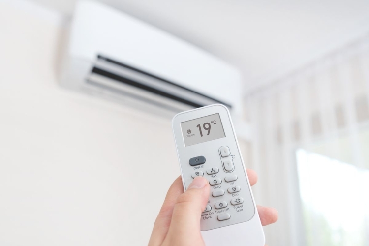 Hướng dẫn chi tiết cách sử dụng remote máy lạnh Aikibi hiệu quả, đơn giản nhất