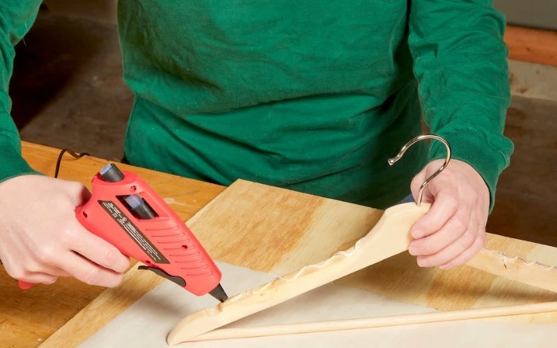 Cách sử dụng súng bắn keo