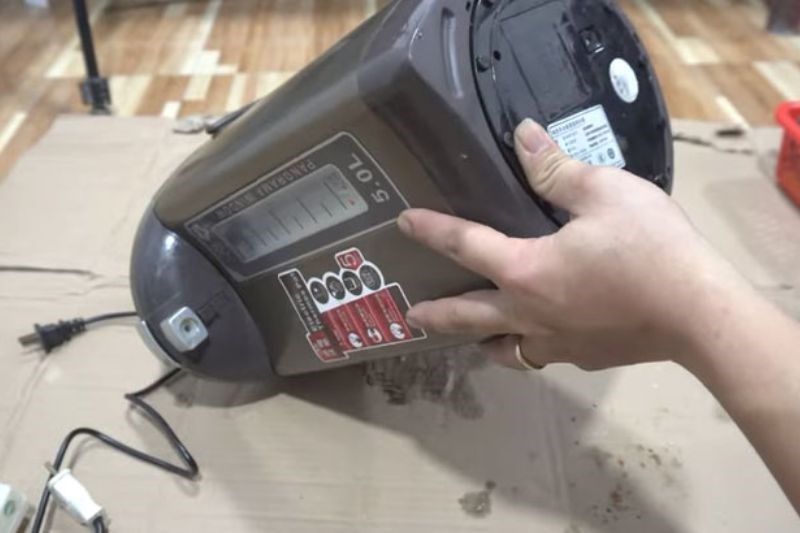 Cách sửa bình thủy điện không bơm được nước 5