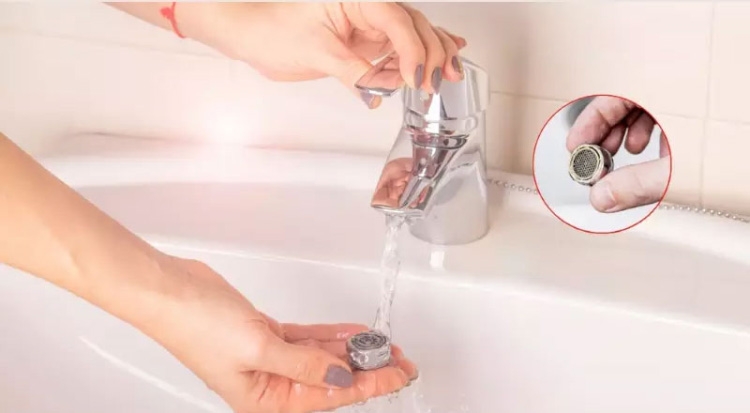 cách sửa vòi nước nóng lạnh chảy yếu - hình 4