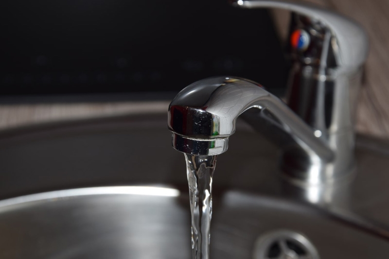 Cách sửa vòi nước nóng lạnh chảy yếu: Giải pháp tại nhà đơn giản và hiệu quả